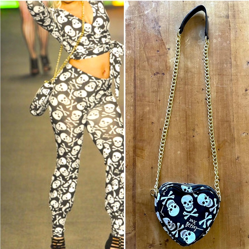 RARE Betsey Johnson Skull & Crossbones Heart Shaped Purse